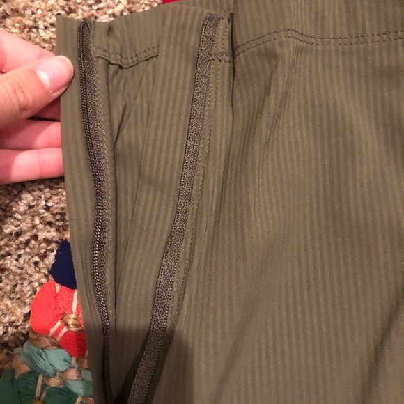 NWOT Lululemon pants - Picture 3 of 4